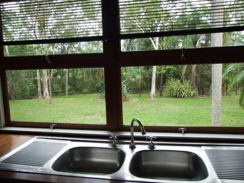 855 Shute Harbour Road, Mount Marlow QLD 4800