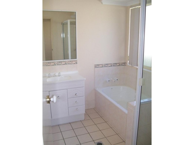 4 Phoenix Court, Jubilee Pocket QLD 4802