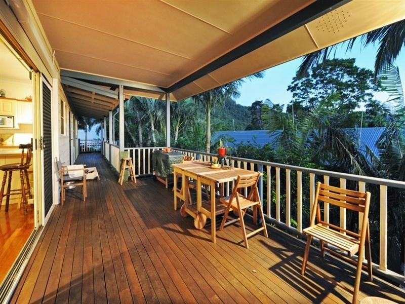 10 Panoramic Court, Cannonvale QLD 4802