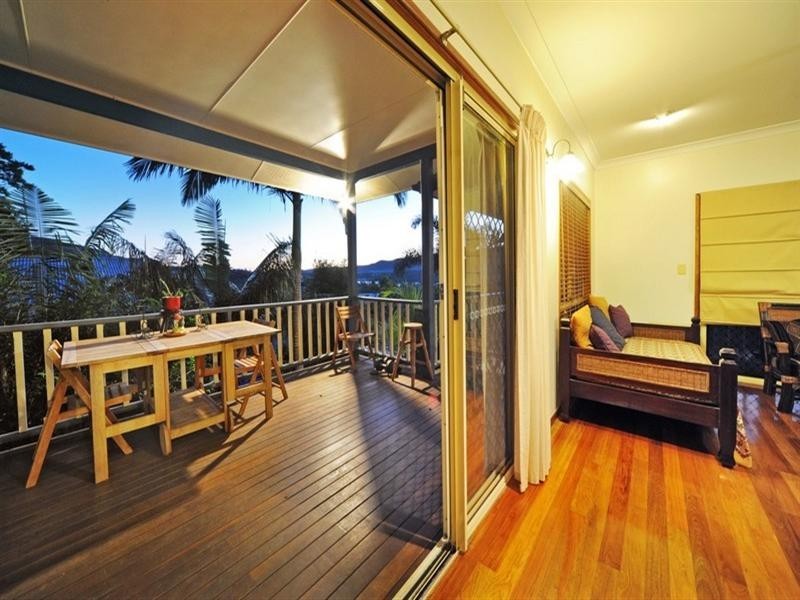 10 Panoramic Court, Cannonvale QLD 4802