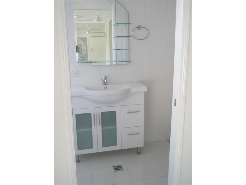 35 Ridge View Road, Cannonvale QLD 4802