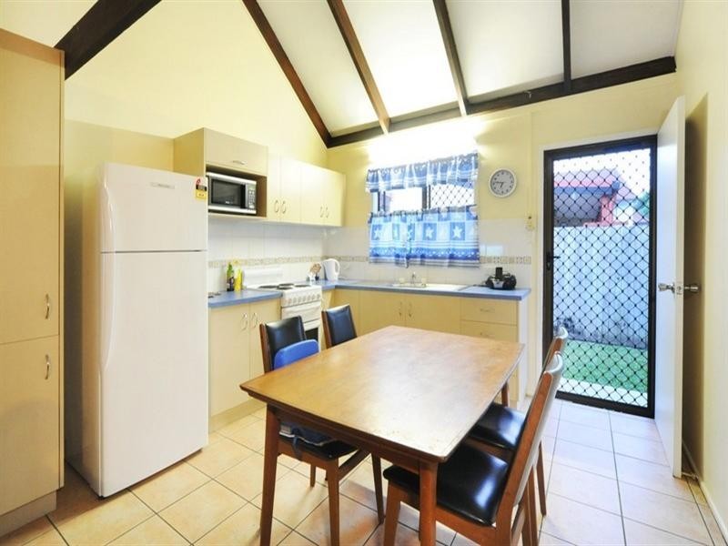 1 & 2/9 Maeva Street, Jubilee Pocket QLD 4802