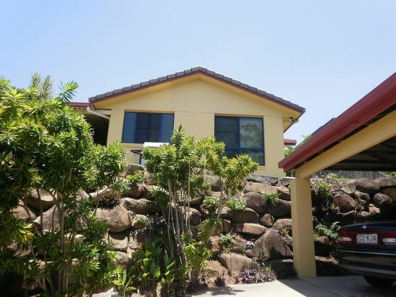 25 South Molle Boulevard, Cannonvale QLD 4802