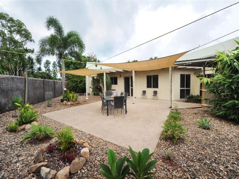 3 Grace Avenue, Cannonvale QLD 4802