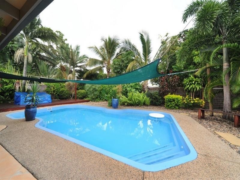 3 Grace Avenue, Cannonvale QLD 4802