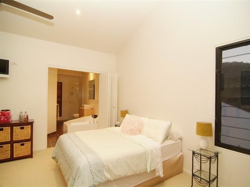 38 Eshelby Drive, Cannonvale QLD 4802