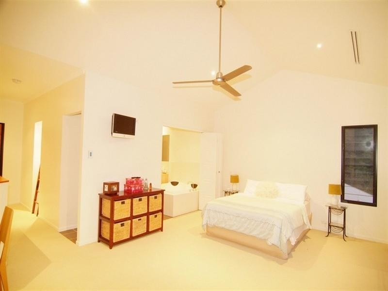 38 Eshelby Drive, Cannonvale QLD 4802