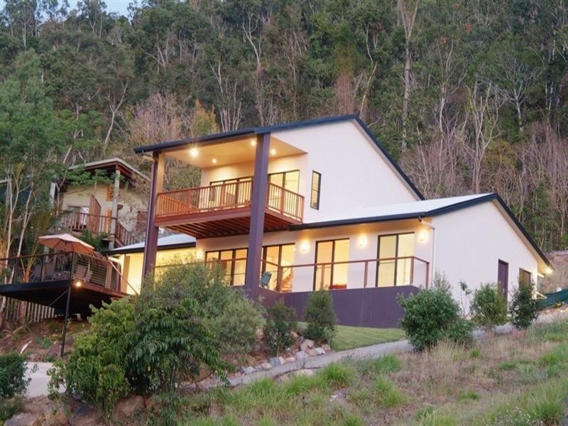 38 Eshelby Drive, Cannonvale QLD 4802