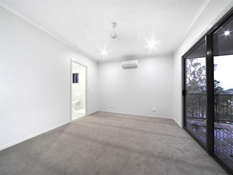 5 Scarlet Gum Crescent, Cannonvale QLD 4802