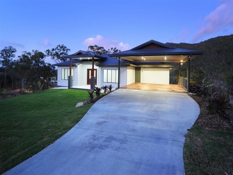 5 Scarlet Gum Crescent, Cannonvale QLD 4802