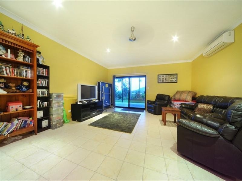 76 Stanley Drive, Cannonvale QLD 4802