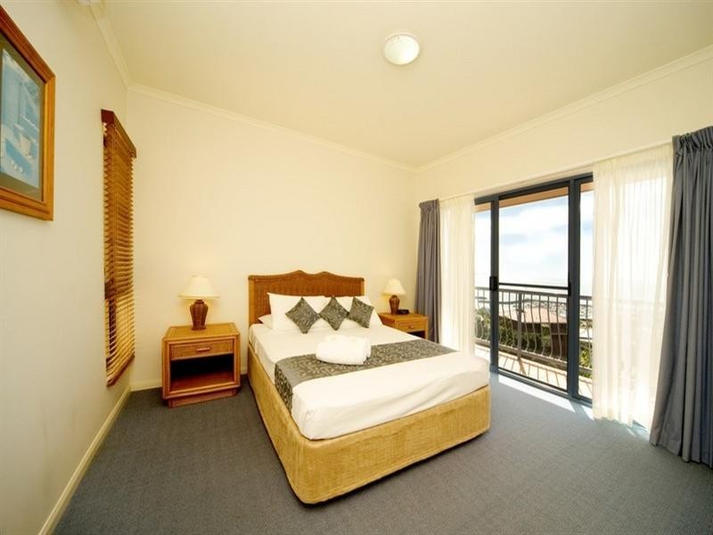 2/2 Nara Avenue, Airlie Beach QLD 4802