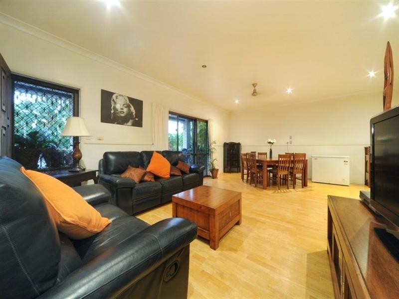 3 Laurence Close, Cannonvale QLD 4802