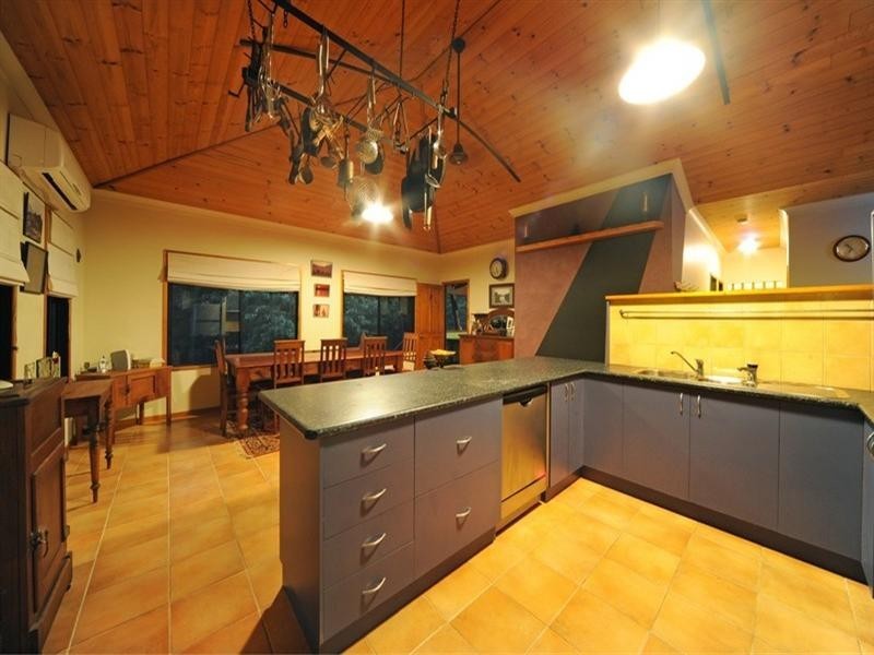 24 Wildlife Road, Jubilee Pocket QLD 4802