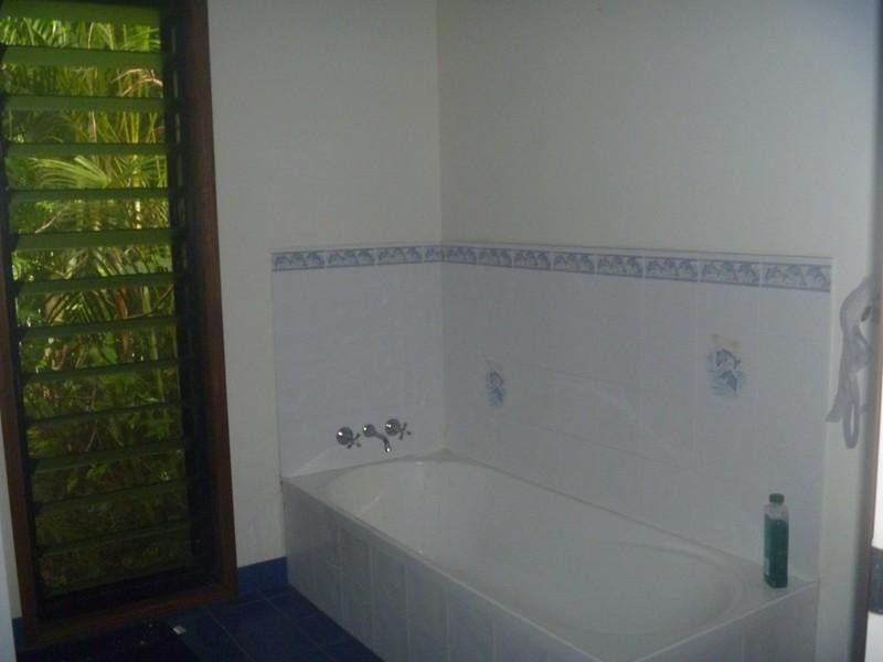 2 Sunbird Close, Jubilee Pocket QLD 4802