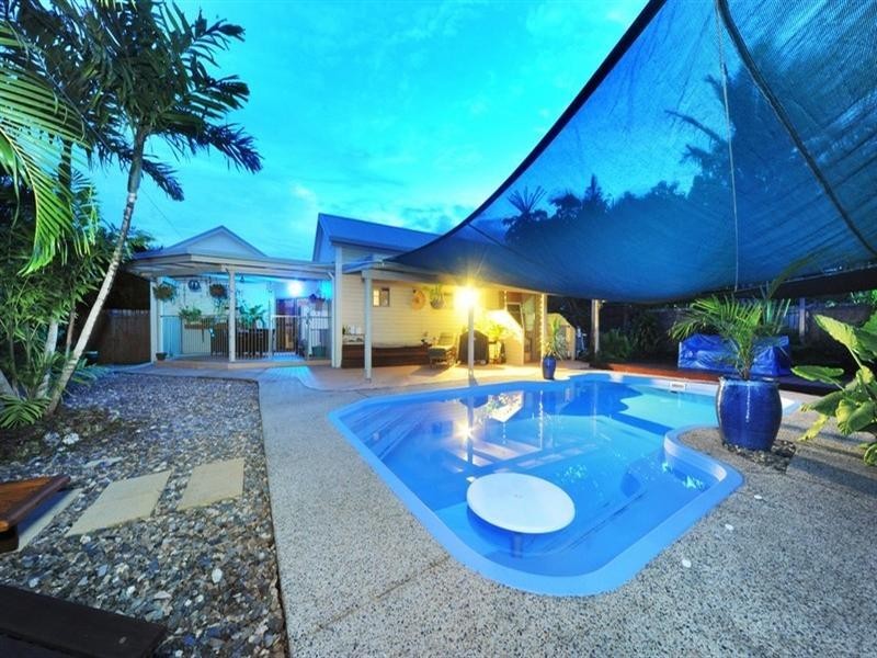 3 Grace Avenue, Cannonvale QLD 4802