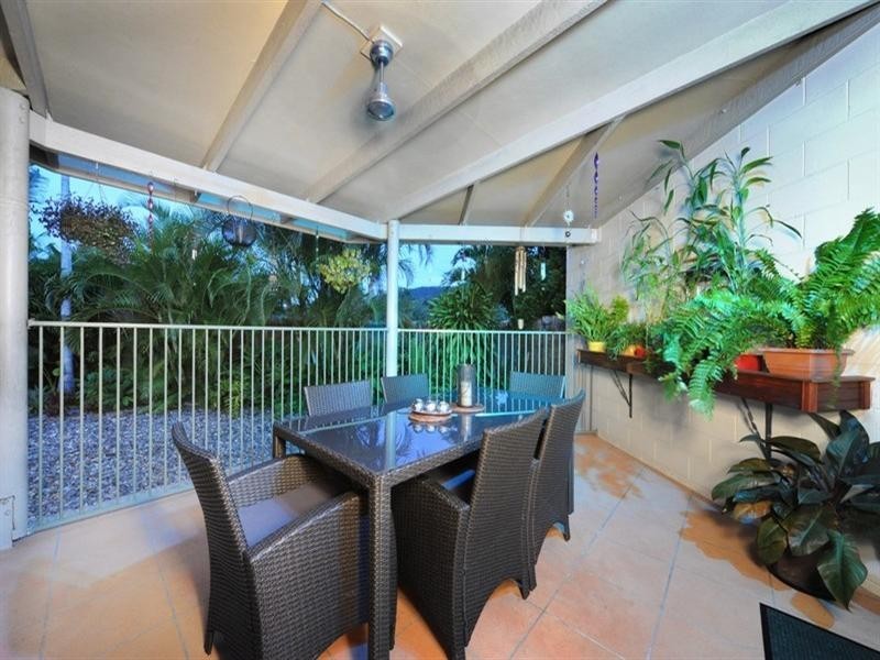 3 Grace Avenue, Cannonvale QLD 4802