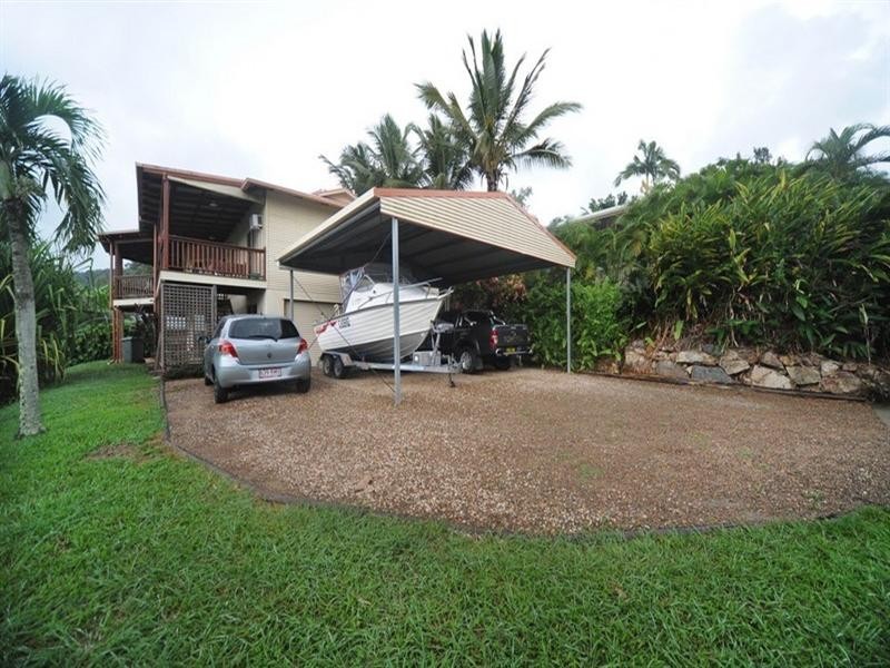 3 Hamilton Avenue, Cannonvale QLD 4802