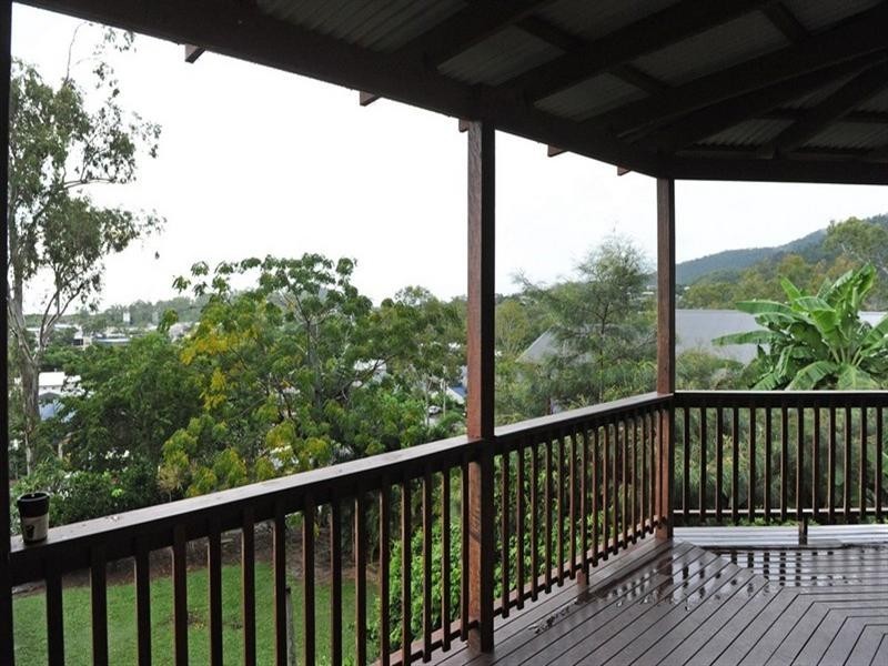 3 Hamilton Avenue, Cannonvale QLD 4802