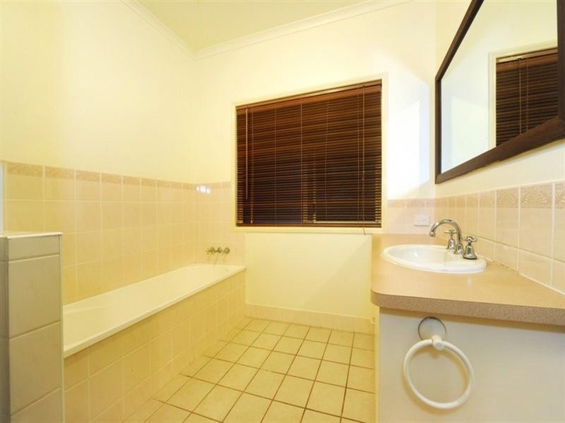 3 Hamilton Avenue, Cannonvale QLD 4802