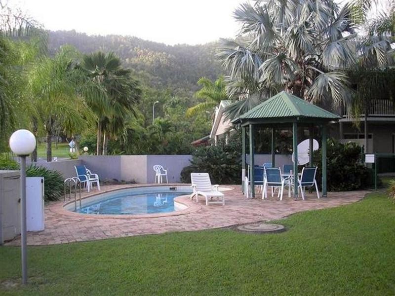 6b/10 Island Drive, Cannonvale QLD 4802