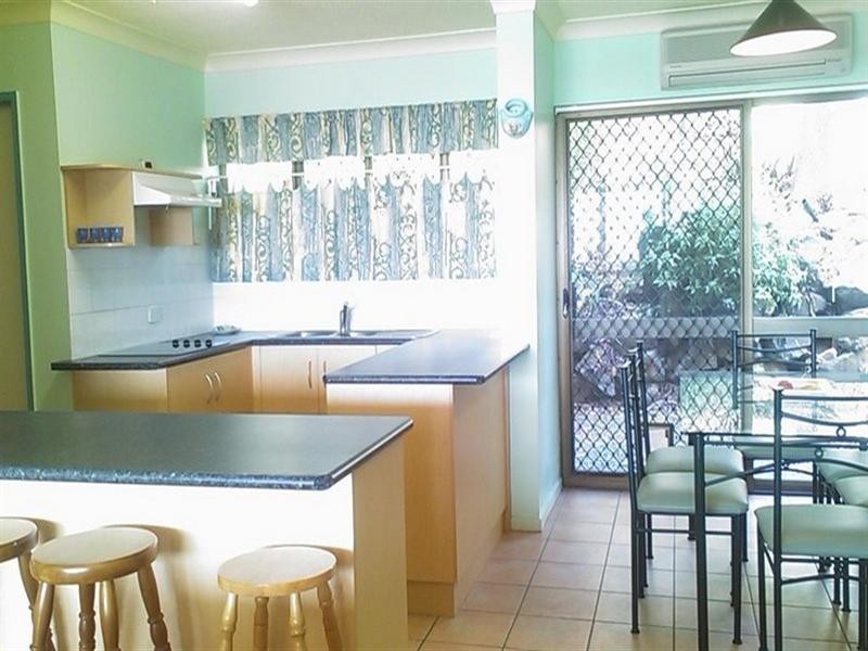 27/2 Eshelby Drive, Cannonvale QLD 4802