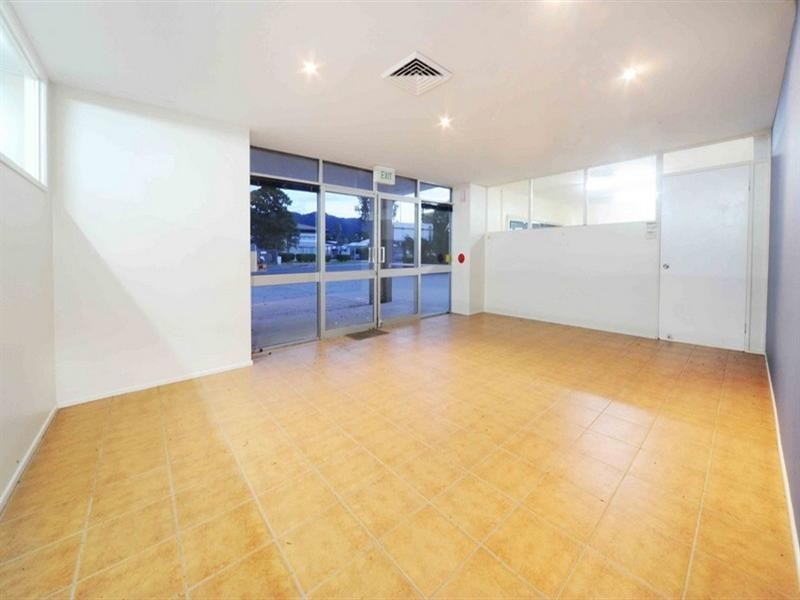 8 William Murray Drive, Cannonvale QLD 4802