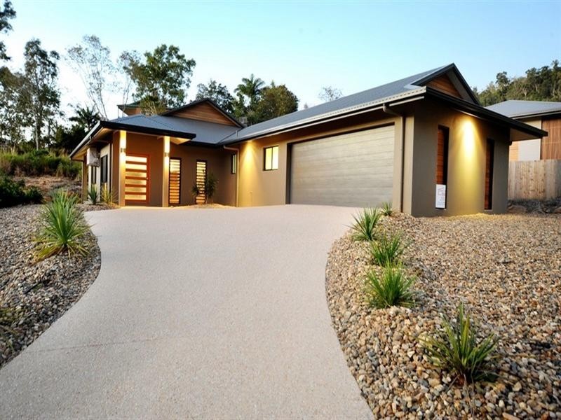 55 Jones Road, Cannonvale QLD 4802