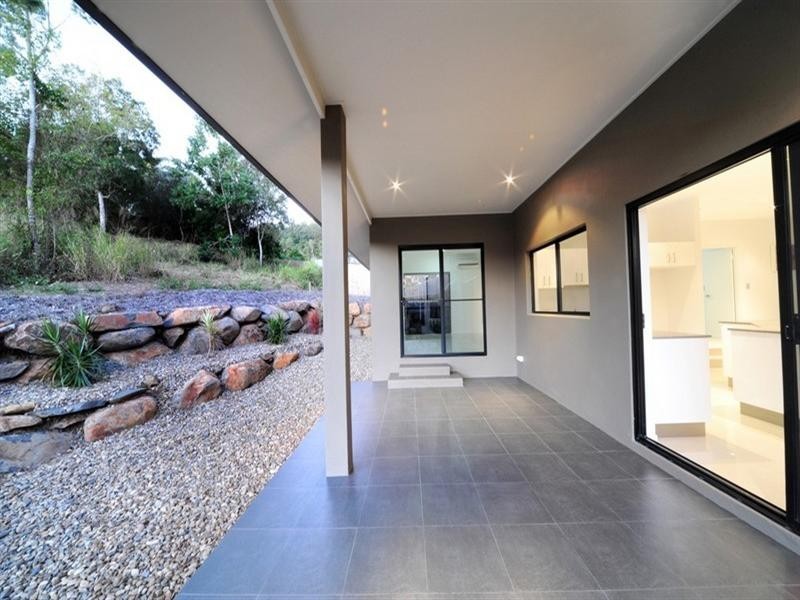 55 Jones Road, Cannonvale QLD 4802