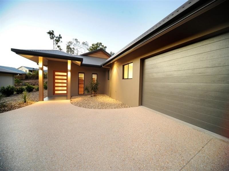 55 Jones Road, Cannonvale QLD 4802