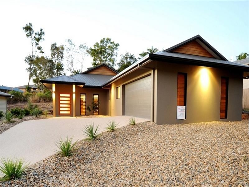 55 Jones Road, Cannonvale QLD 4802