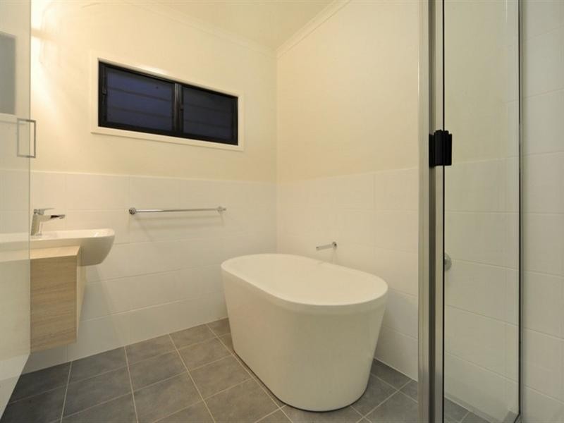13 Beth Court, Cannonvale QLD 4802