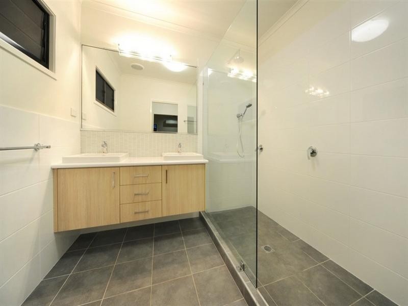 13 Beth Court, Cannonvale QLD 4802