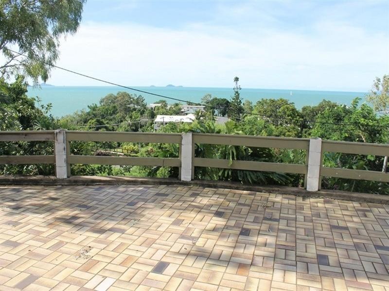 32 Airlie Crescent, Airlie Beach QLD 4802