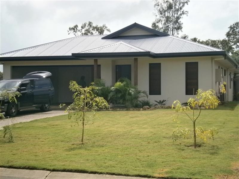 53 Parker Road, Cannonvale QLD 4802