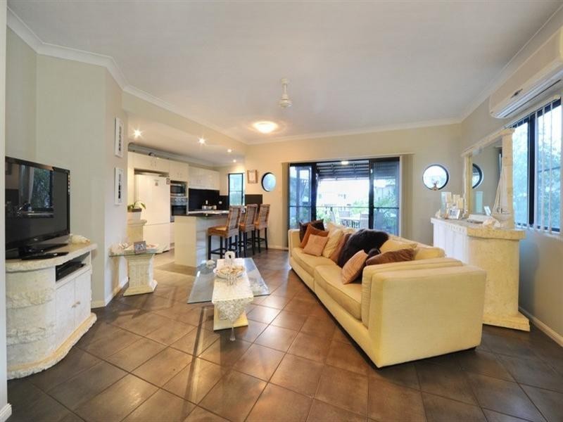 5/14 Altmann Avenue, Cannonvale QLD 4802