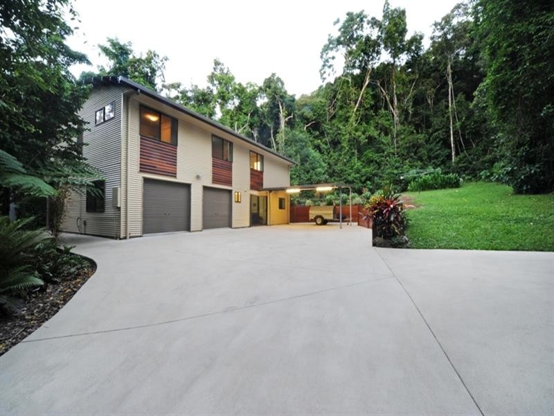 133 Kookaburra Drive, Cannonvale QLD 4802