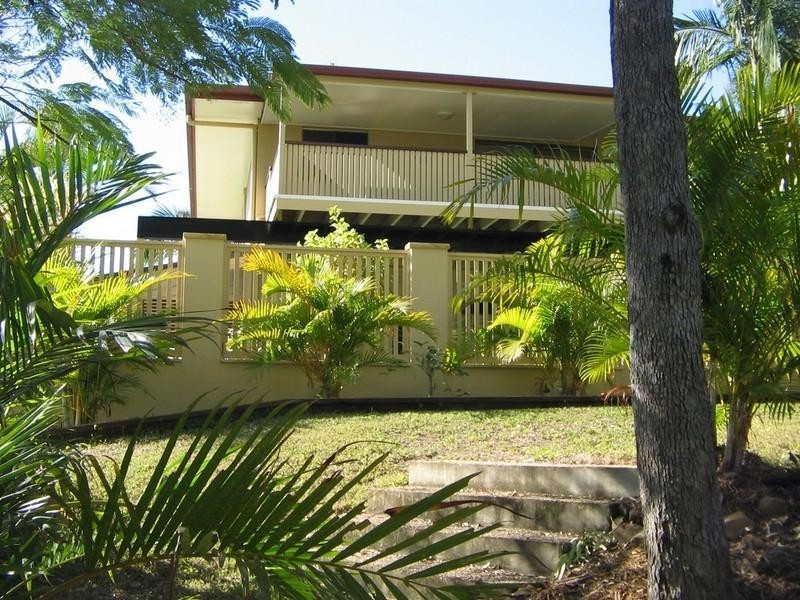 38 Island Drive, Cannonvale QLD 4802