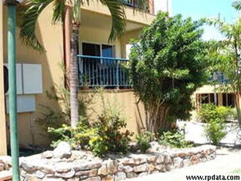 1/24 Island Drive, Cannonvale QLD 4802