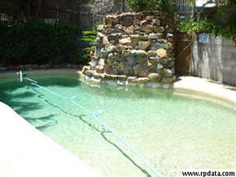 1/24 Island Drive, Cannonvale QLD 4802
