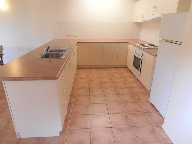 1/24 Island Drive, Cannonvale QLD 4802