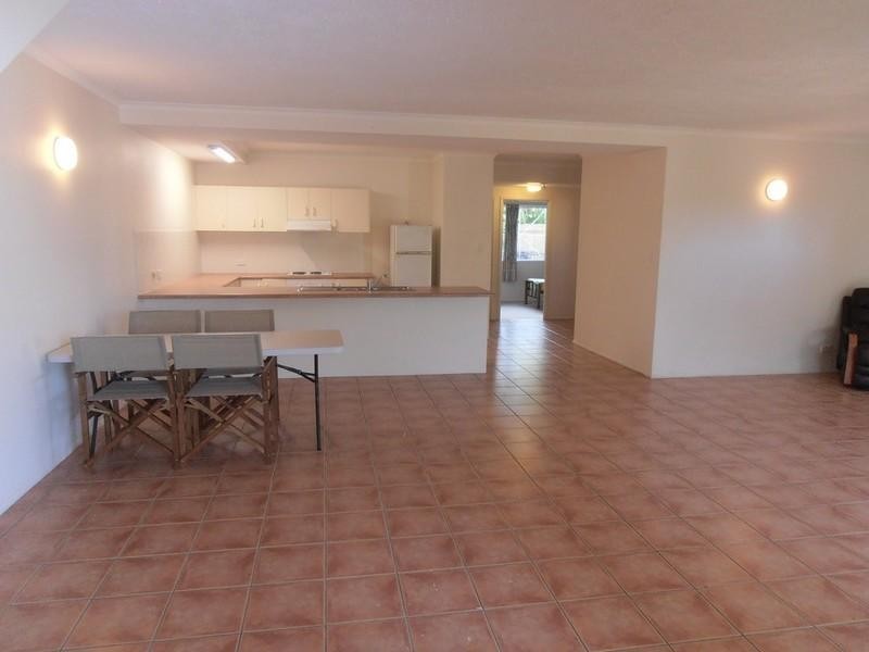 1/24 Island Drive, Cannonvale QLD 4802