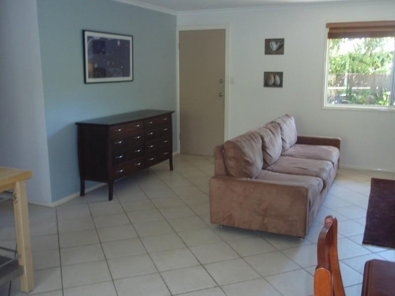 2 Picaninni Close, Cannonvale QLD 4802