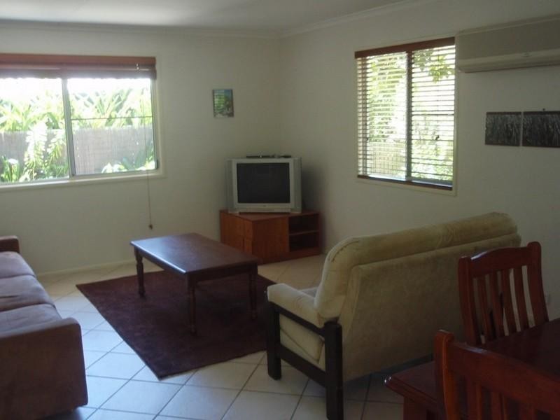 2 Picaninni Close, Cannonvale QLD 4802