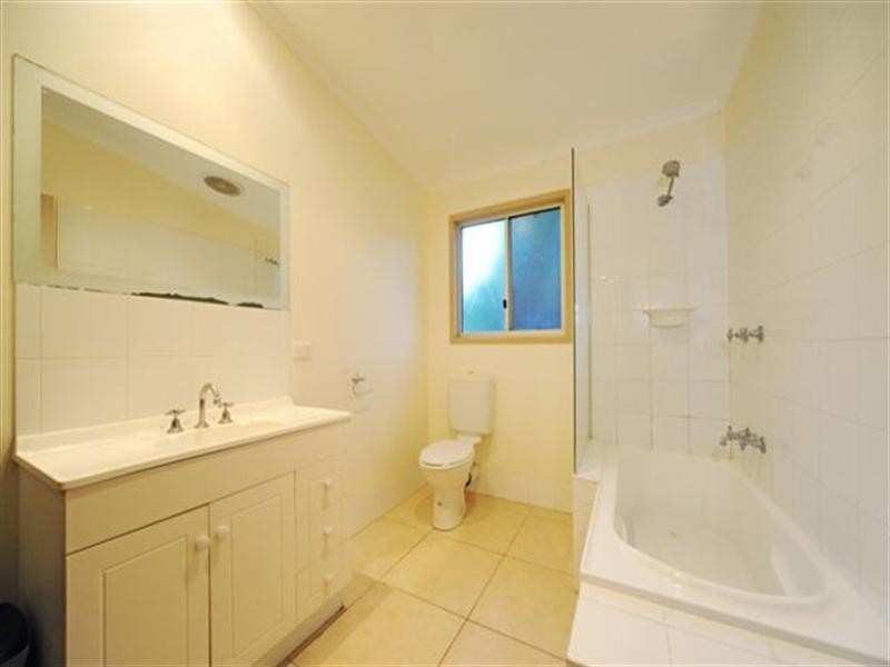 2 Picaninni Close, Cannonvale QLD 4802