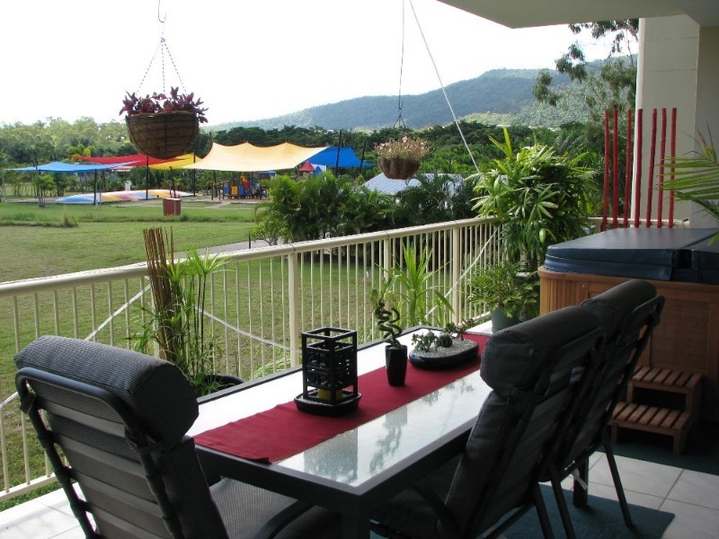 21 Shute Harbour Road, Cannonvale QLD 4802