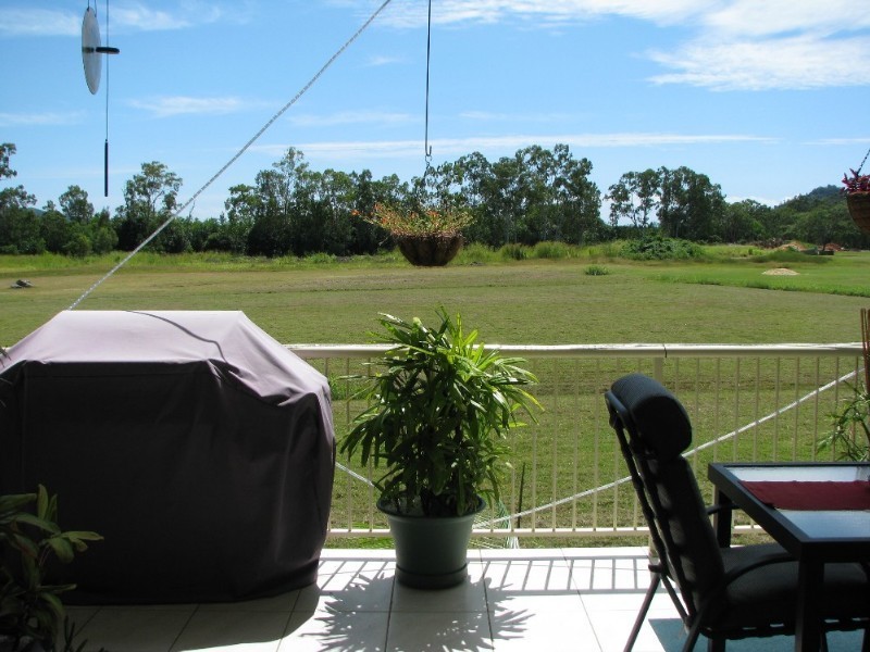 21 Shute Harbour Road, Cannonvale QLD 4802