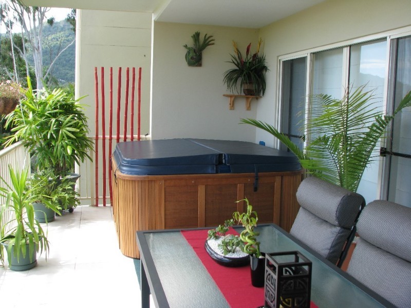 21 Shute Harbour Road, Cannonvale QLD 4802