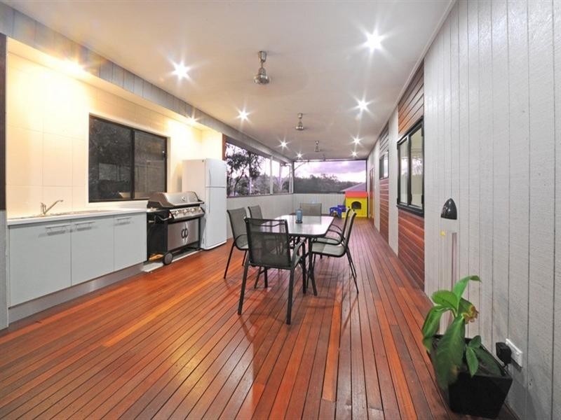 1 Jonquill Court, Cannonvale QLD 4802