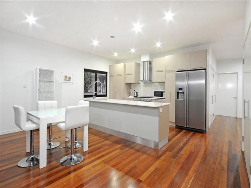 1 Jonquill Court, Cannonvale QLD 4802
